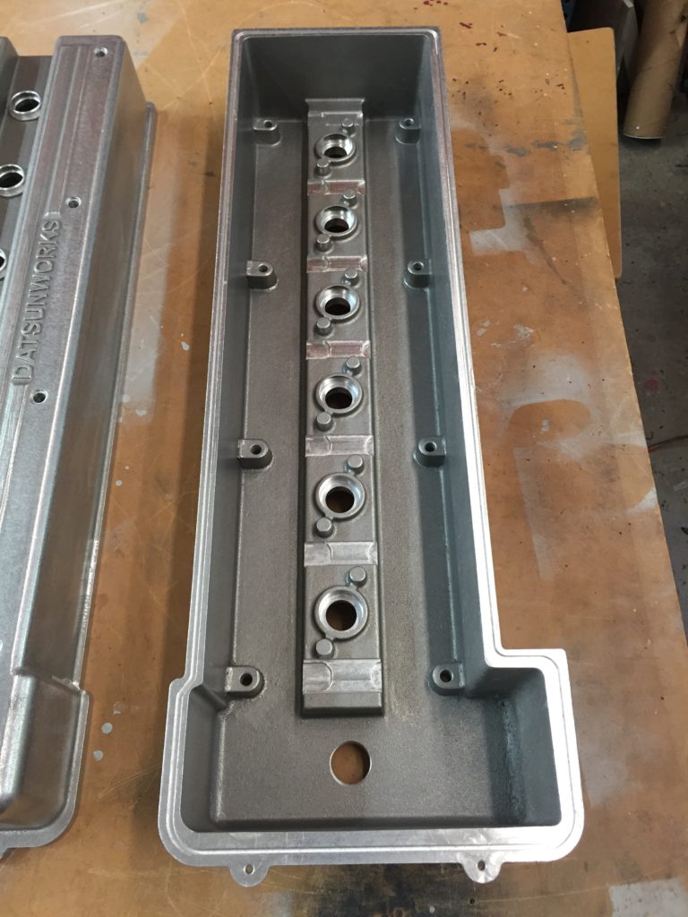 Valve covers are done | Datsun works